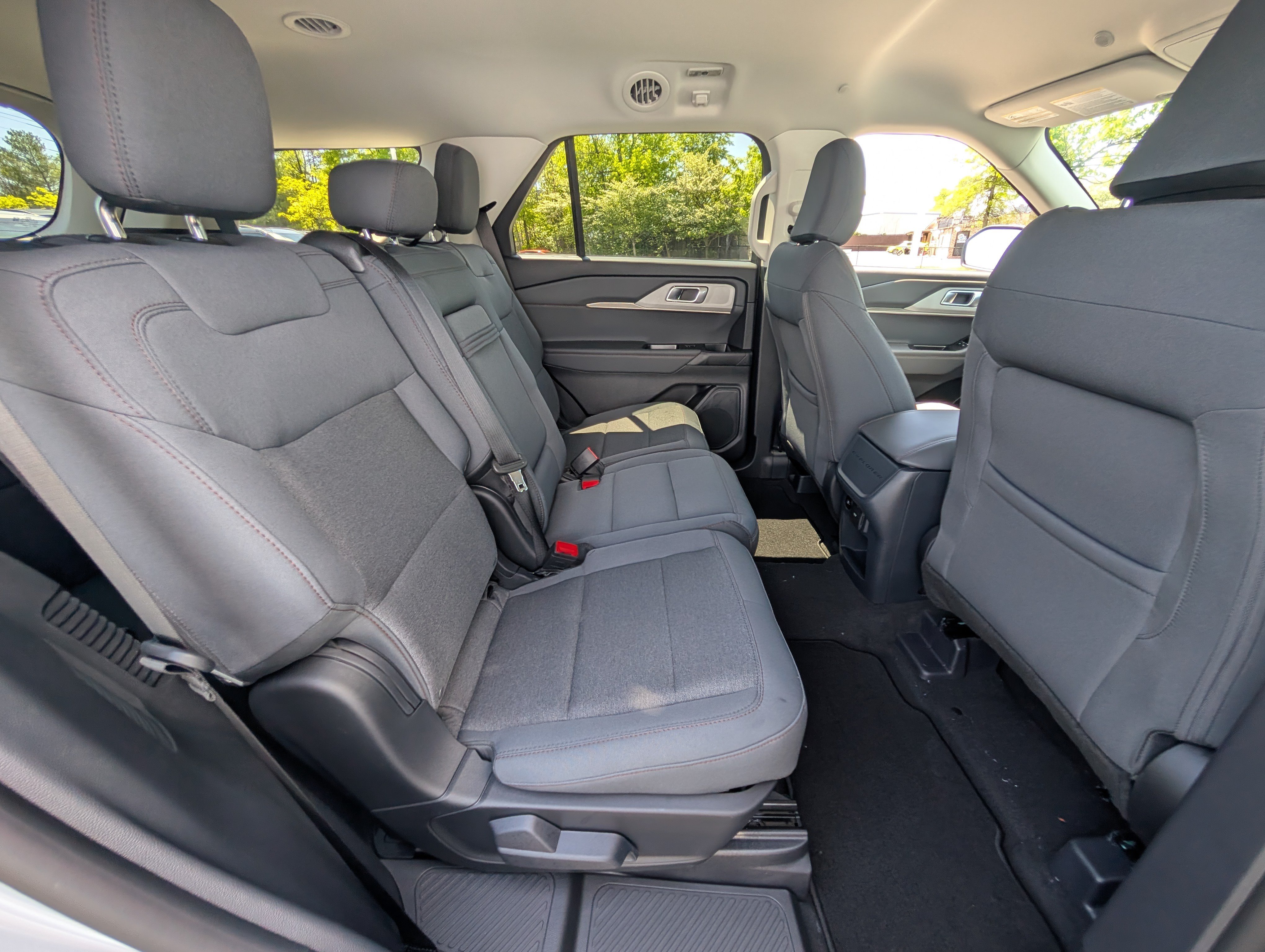 New 2026 Ford Explorer Active AWD/4WD image 7