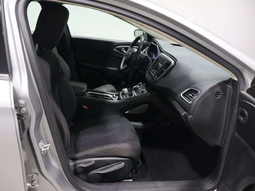 Used 2015 Chrysler 200 Limited w/ Convenience Group FWD image 23