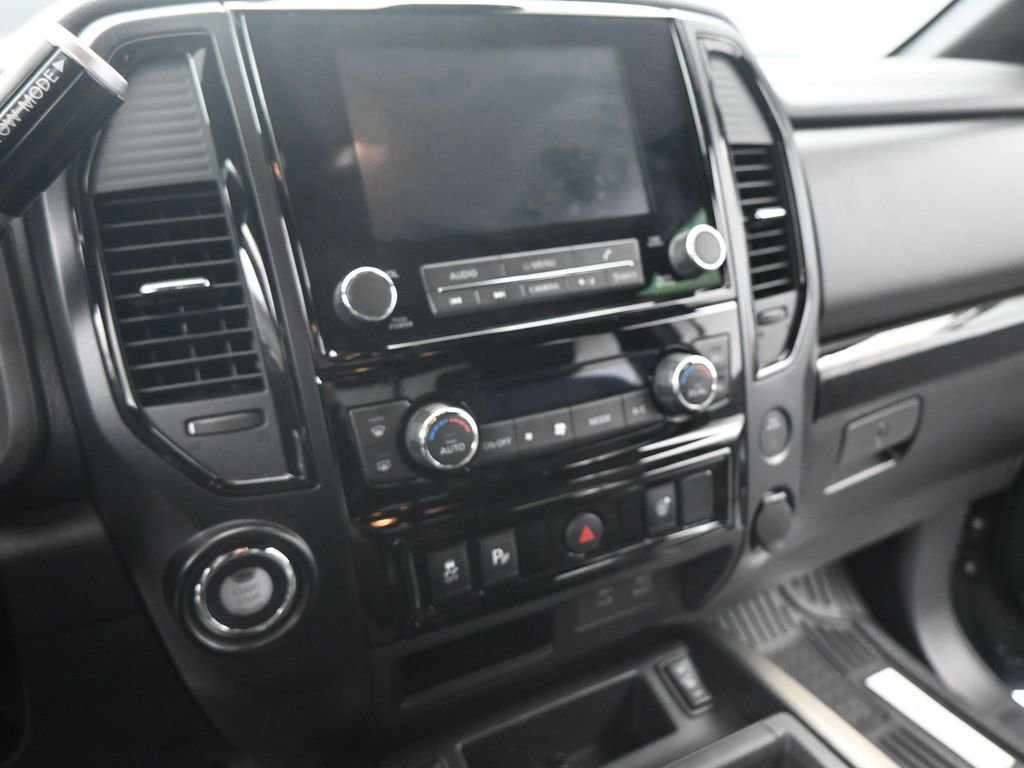Used 2024 Nissan Titan SV w/ SV Bronze Edition Package image 14
