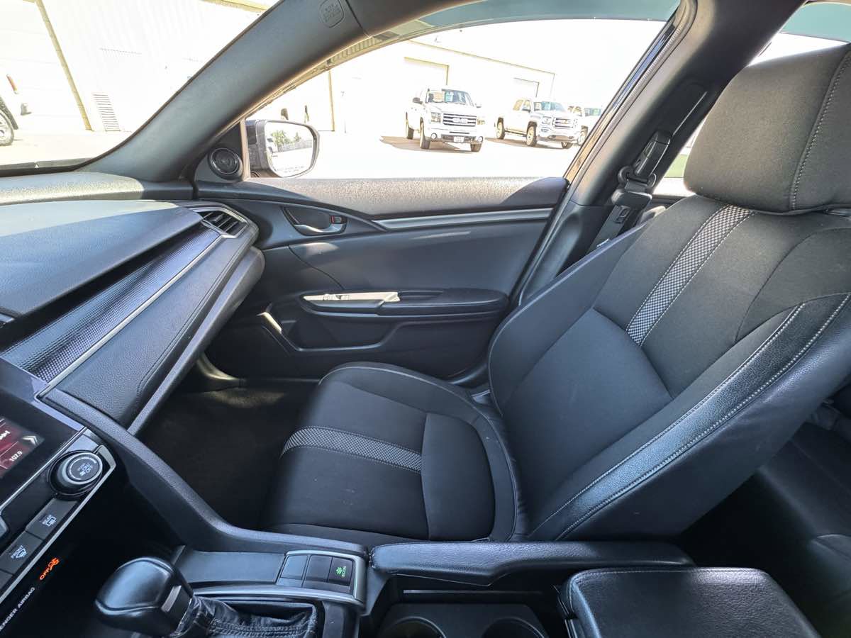 Used 2021 Honda Civic Sport image 32