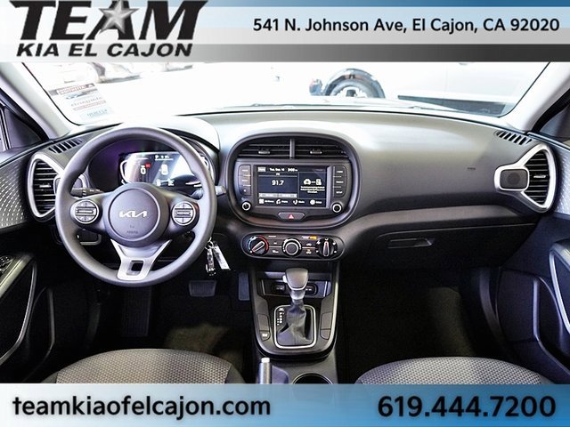 Used 2025 Kia Soul LX image 18