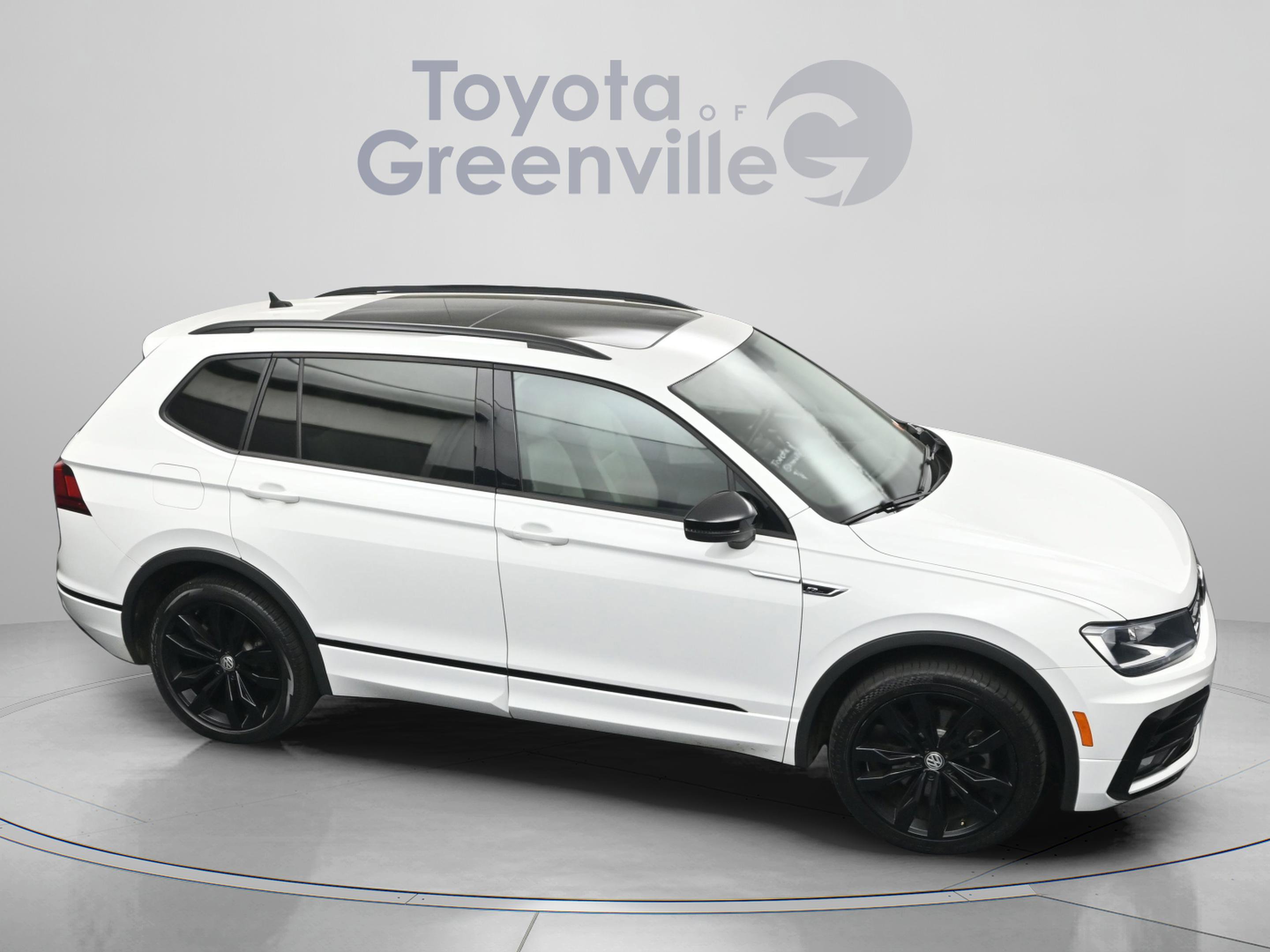 Used 2021 Volkswagen Tiguan SE R-Line FWD image 18