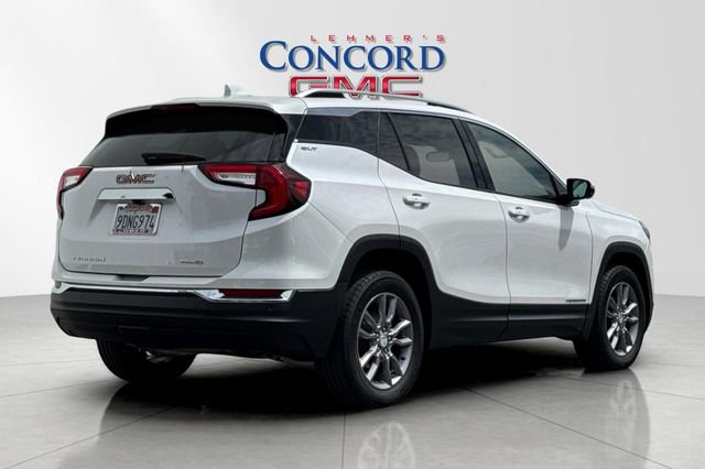Used 2022 GMC Terrain SLT w/ Tech Package AWD/4WD image 4