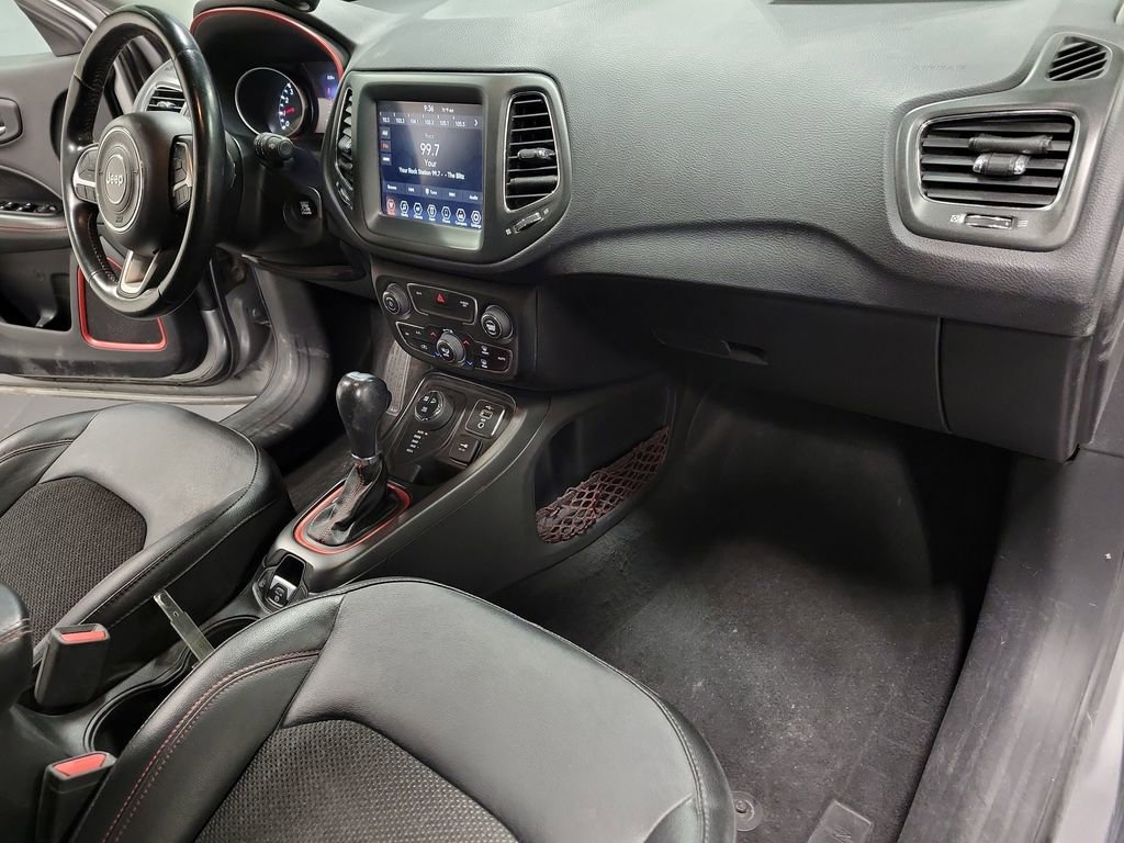 Used 2020 Jeep Compass Trailhawk AWD/4WD image 23