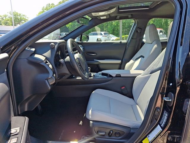 Used 2023 Lexus UX 250h FWD w/ Accessory Package (Z1) image 16