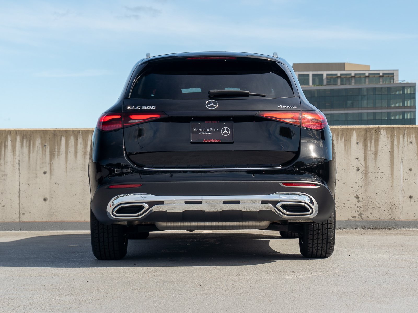 Used 2023 Mercedes-Benz GLC 300 4MATIC image 6