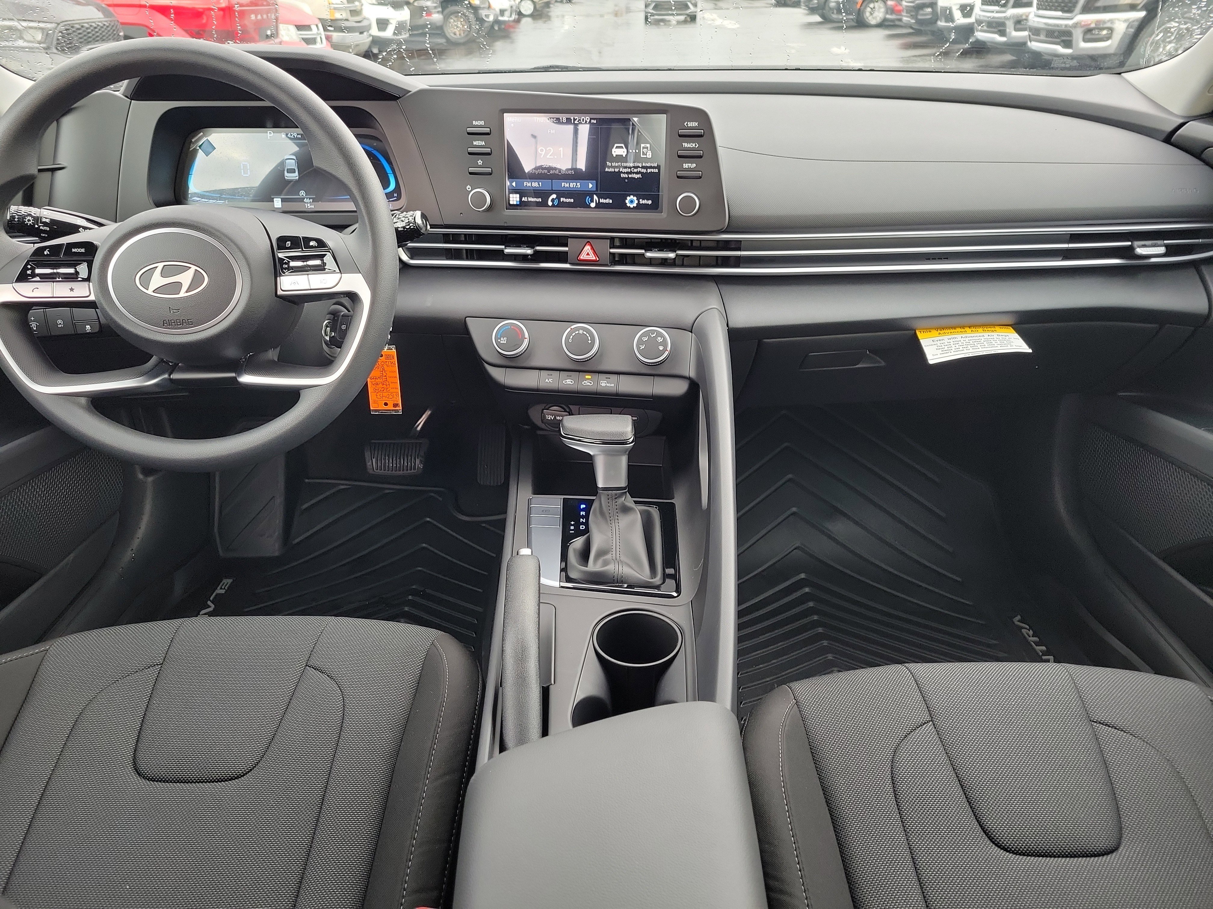 New 2026 Hyundai Elantra SE image 7
