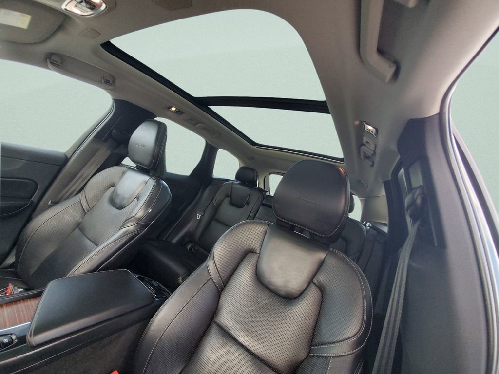 Used 2019 Volvo XC60 T5 Inscription w/ Protection Package Premier image 28