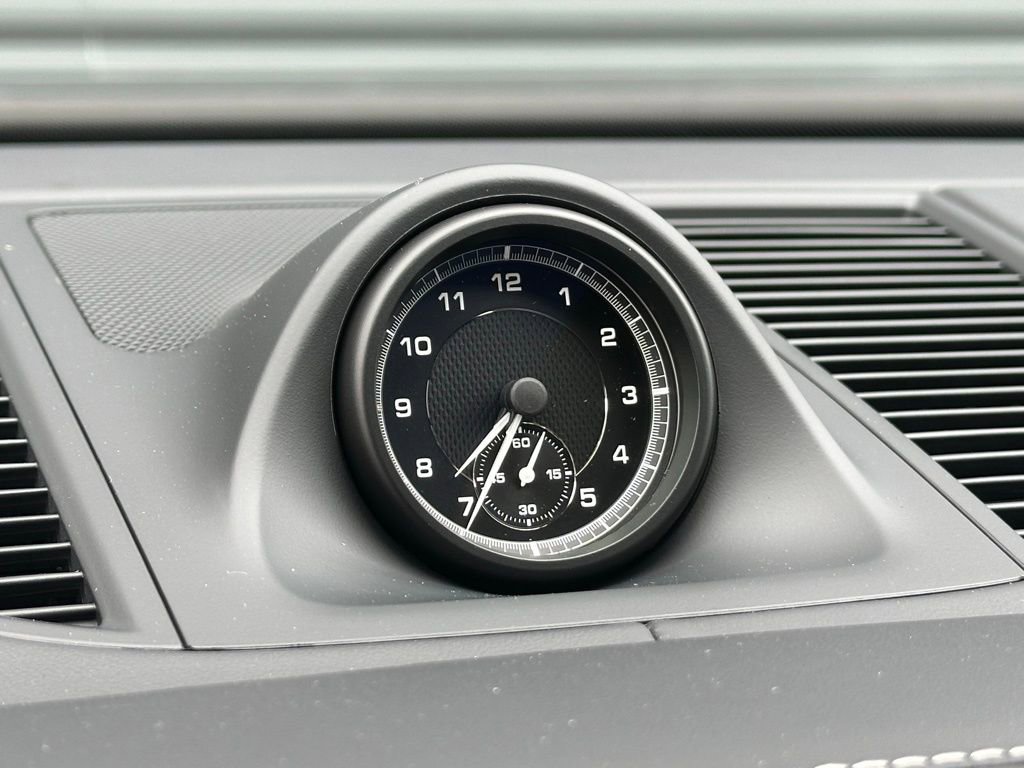 Used 2026 Porsche Macan Turbo image 32