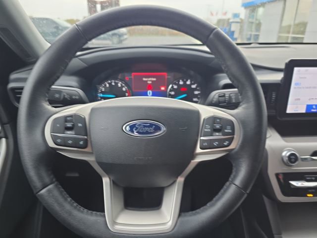 Used 2024 Ford Explorer XLT image 14