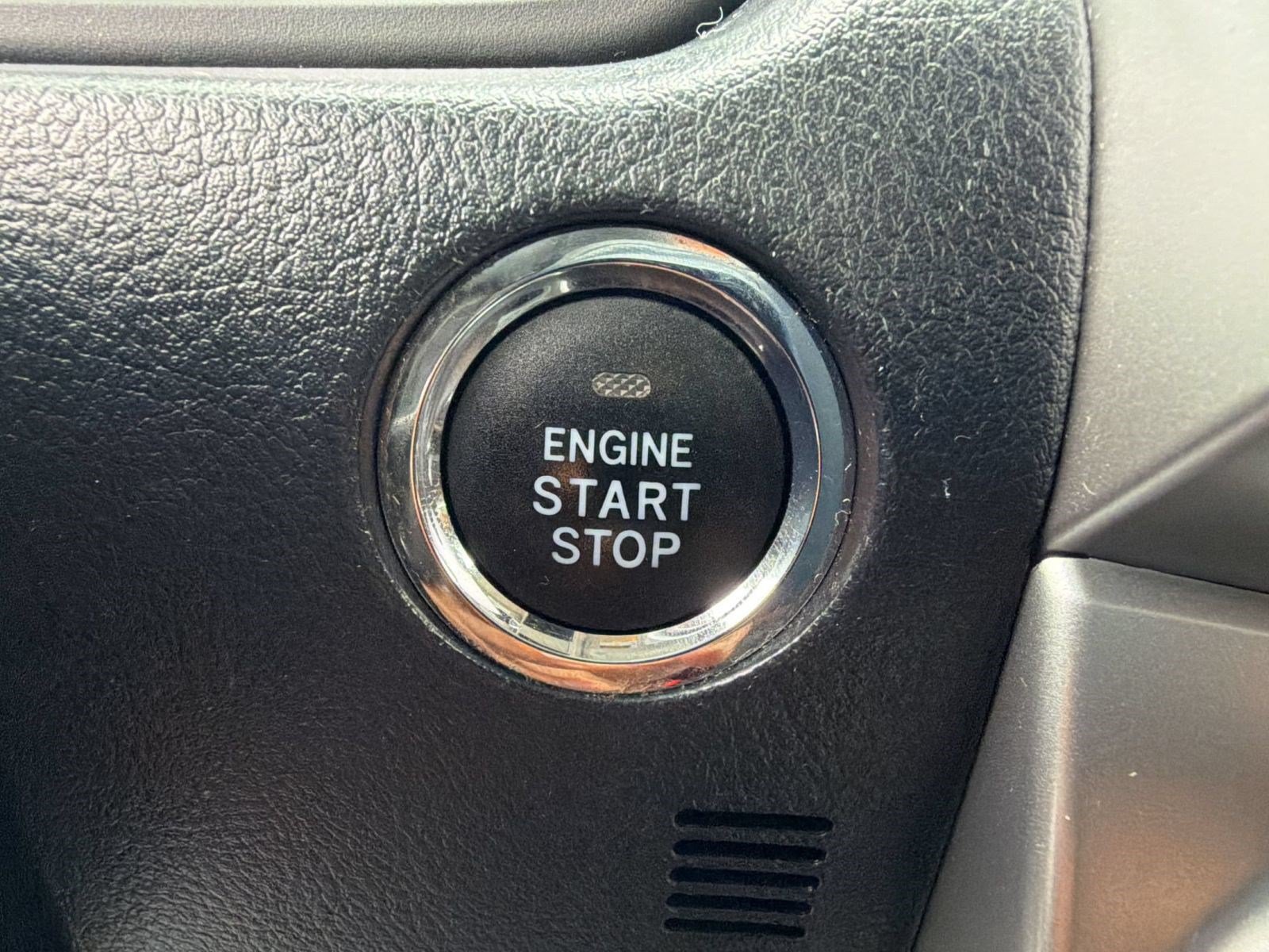Used 2019 Toyota 4Runner Limited AWD/4WD image 17