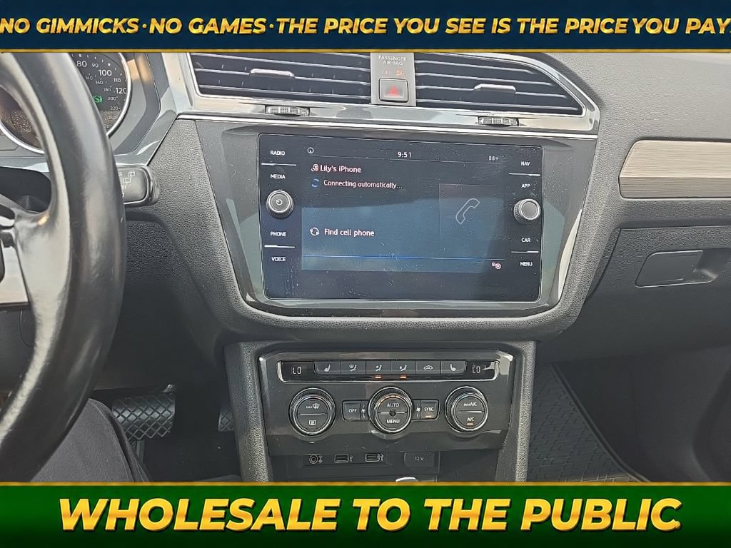 Used 2018 Volkswagen Tiguan SEL FWD image 19