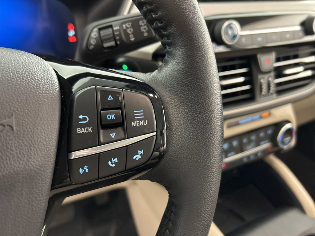 Used 2021 Ford Escape SEL w/ Technology Package AWD/4WD image 19