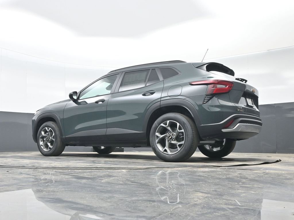 New 2026 Chevrolet Trax LT w/ Sunroof Package image 37