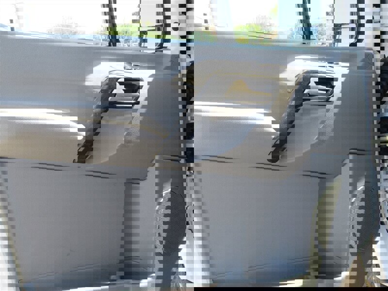 Used 2012 Mercedes-Benz Sprinter 2500 image 18