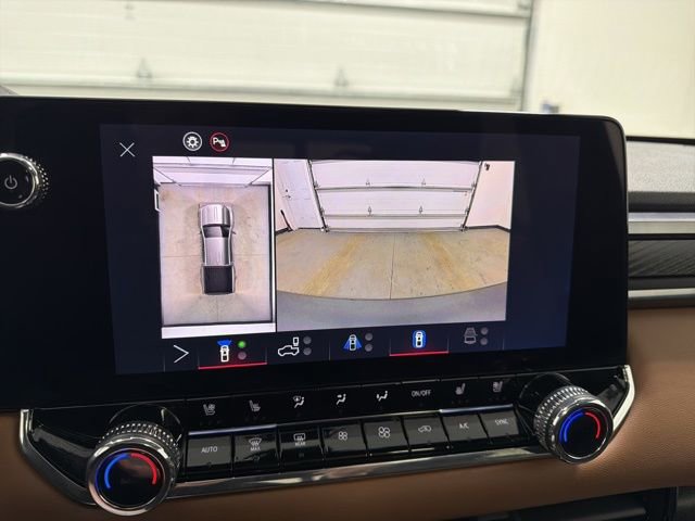 Used 2025 GMC Canyon AT4 w/ Technology Plus Package image 28