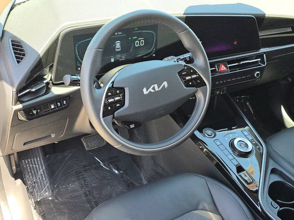 Used 2023 Kia Niro EX FWD image 19