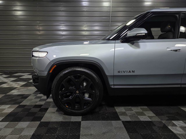 Used 2025 Rivian R1T Adventure image 42