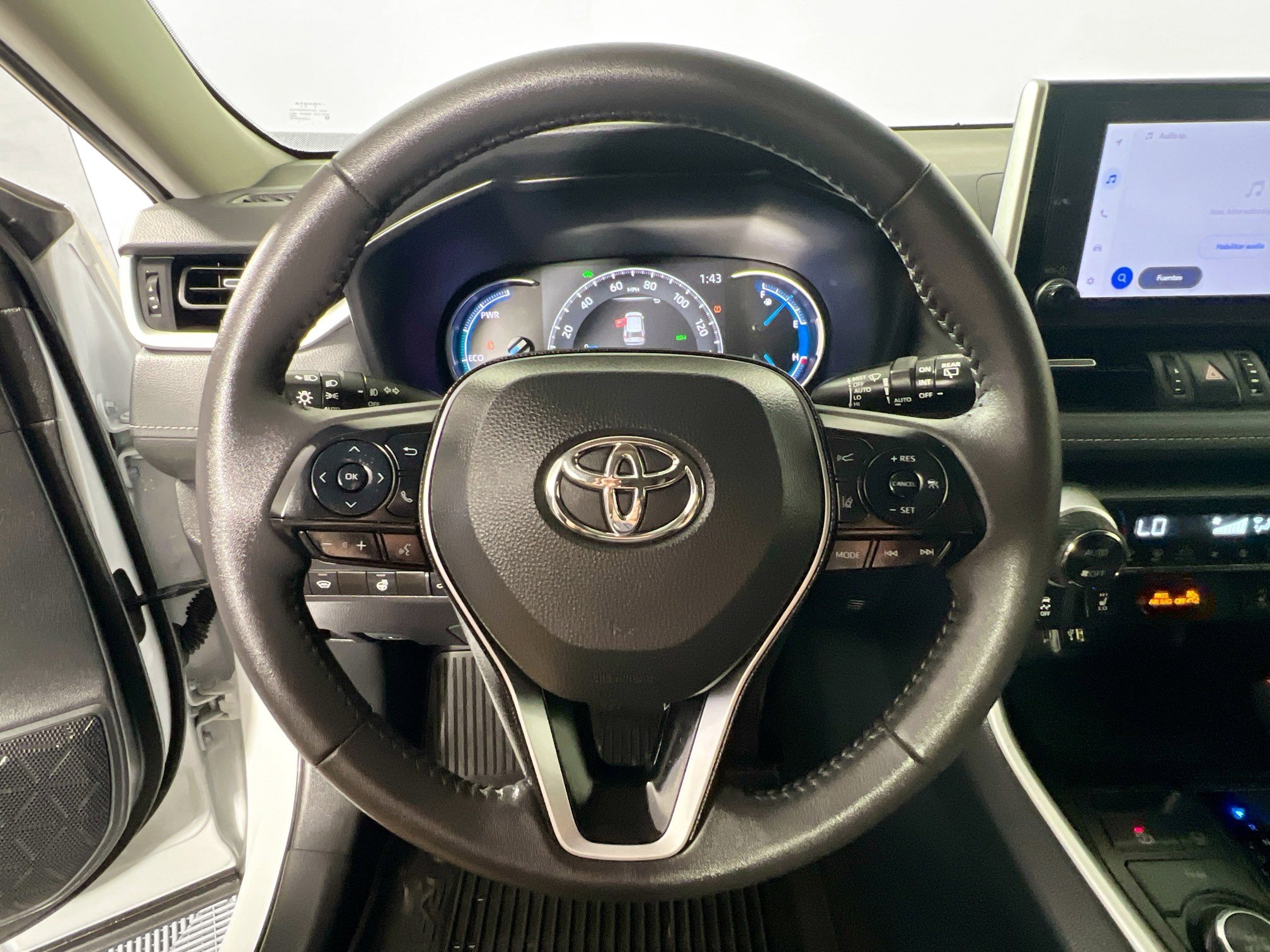 Used 2025 Toyota RAV4 XLE Premium w/ Weather Package AWD/4WD image 17