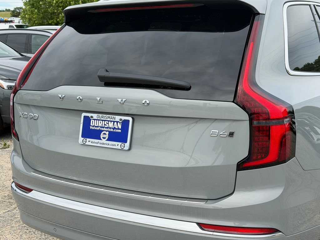New 2026 Volvo XC90 B6 Plus w/ Protection Package Premier AWD/4WD image 5