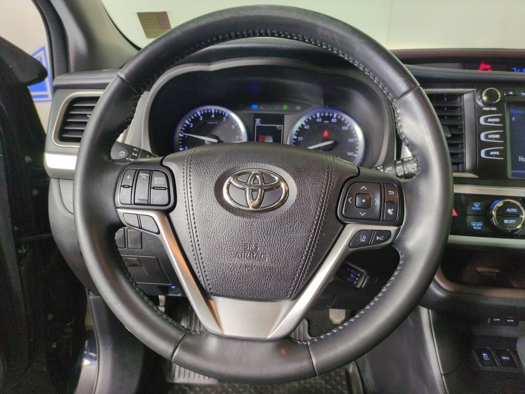 Used 2017 Toyota Highlander XLE w/ Protection Package #3 image 16