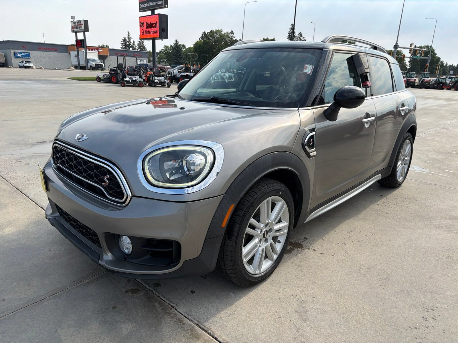 Used 2017 MINI Cooper Countryman S FWD image 4