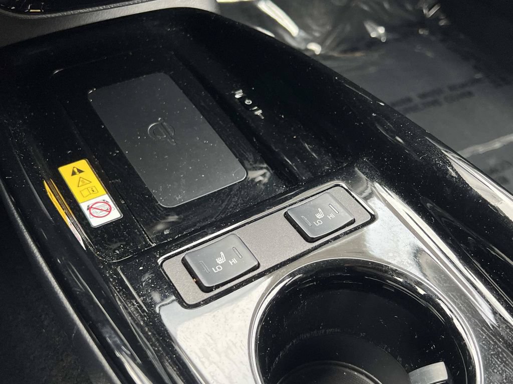 Used 2022 Toyota Prius Prime XLE FWD image 18
