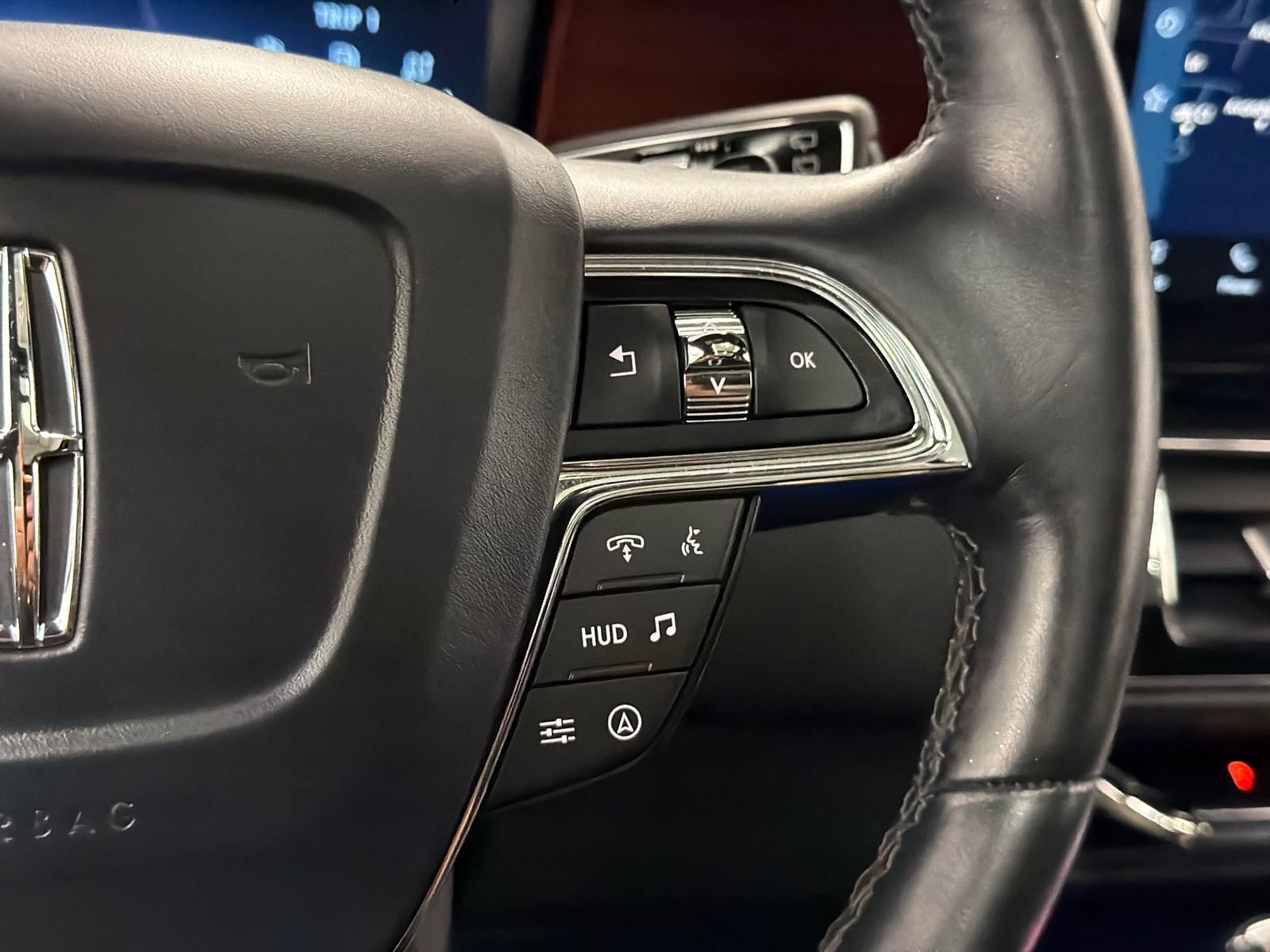 Certified 2022 Lincoln Navigator Reserve AWD/4WD image 24