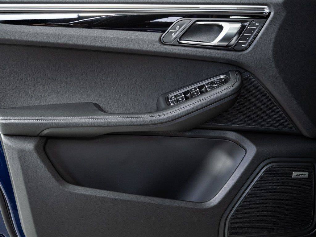 New 2026 Porsche Macan AWD/4WD image 6