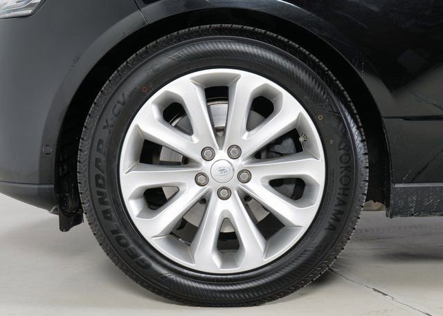 Used 2016 Land Rover Range Rover HSE image 9