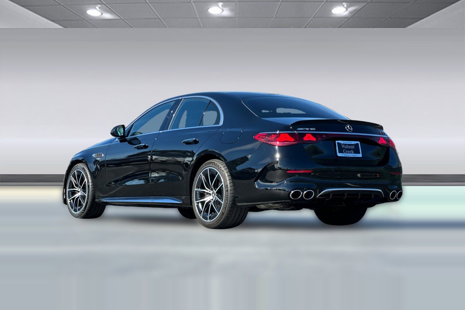 Used 2025 Mercedes-Benz E 53 AMG e 4MATIC Sedan image 3