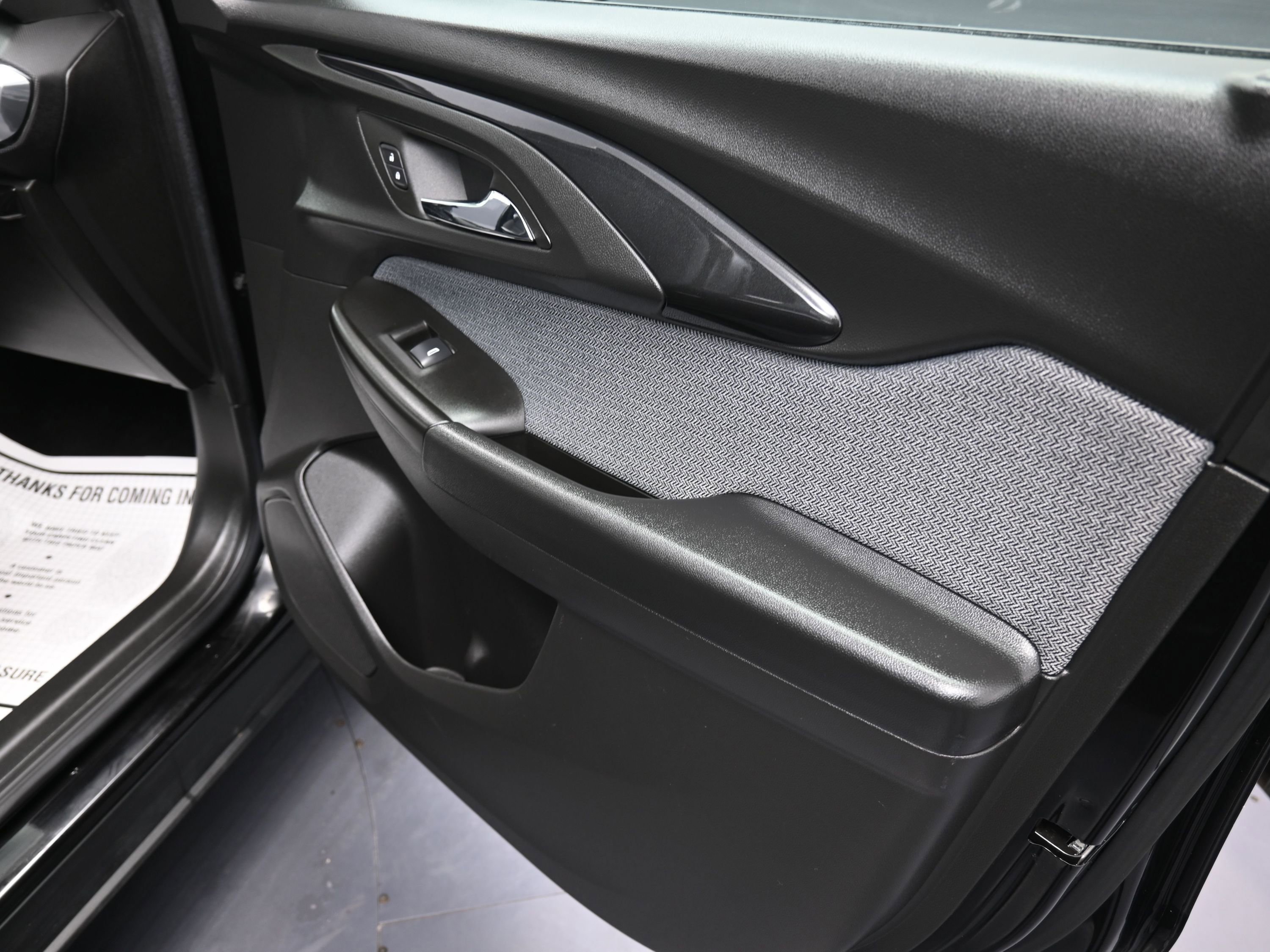 Used 2023 Chevrolet TrailBlazer LT w/ Convenience Package image 28