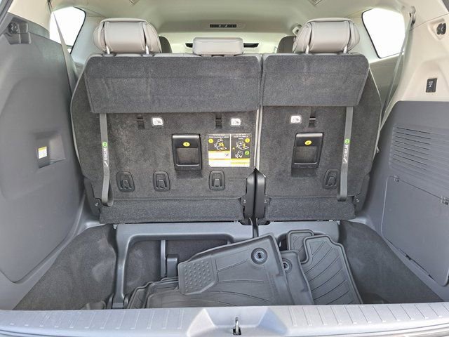 Certified 2022 Toyota Sienna XLE w/ XLE Plus Package FWD image 30