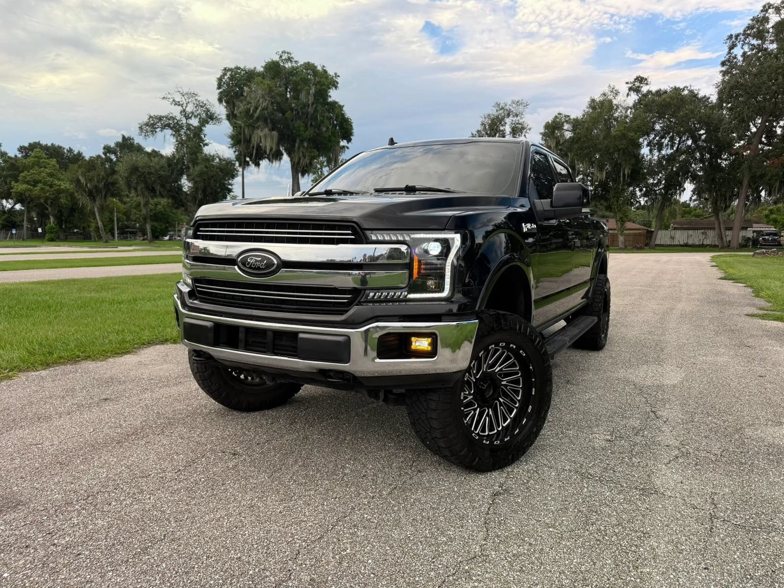 Used 2019 Ford F150 Lariat w/ Trailer Tow Package AWD/4WD image 1