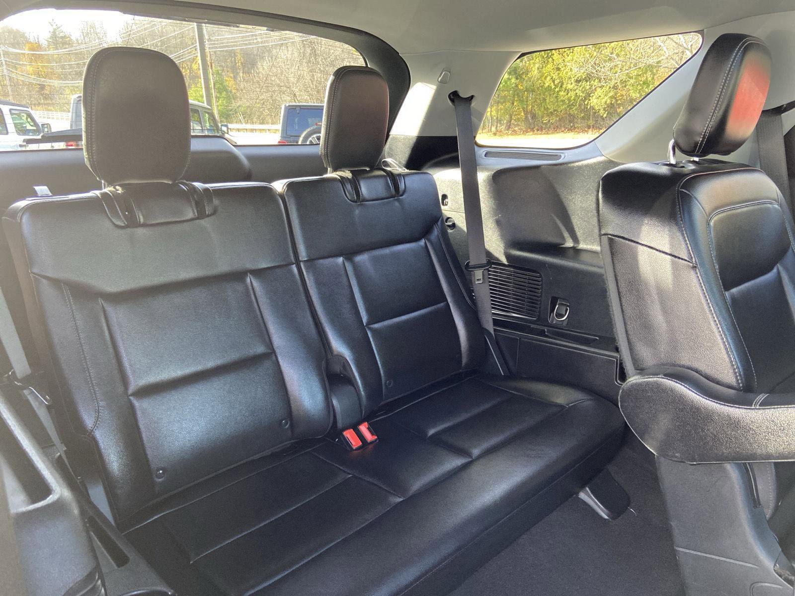 Used 2021 Ford Explorer XLT w/ Equipment Group 202A image 38