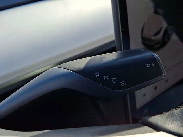 Used 2021 Tesla Model Y Long Range image 18
