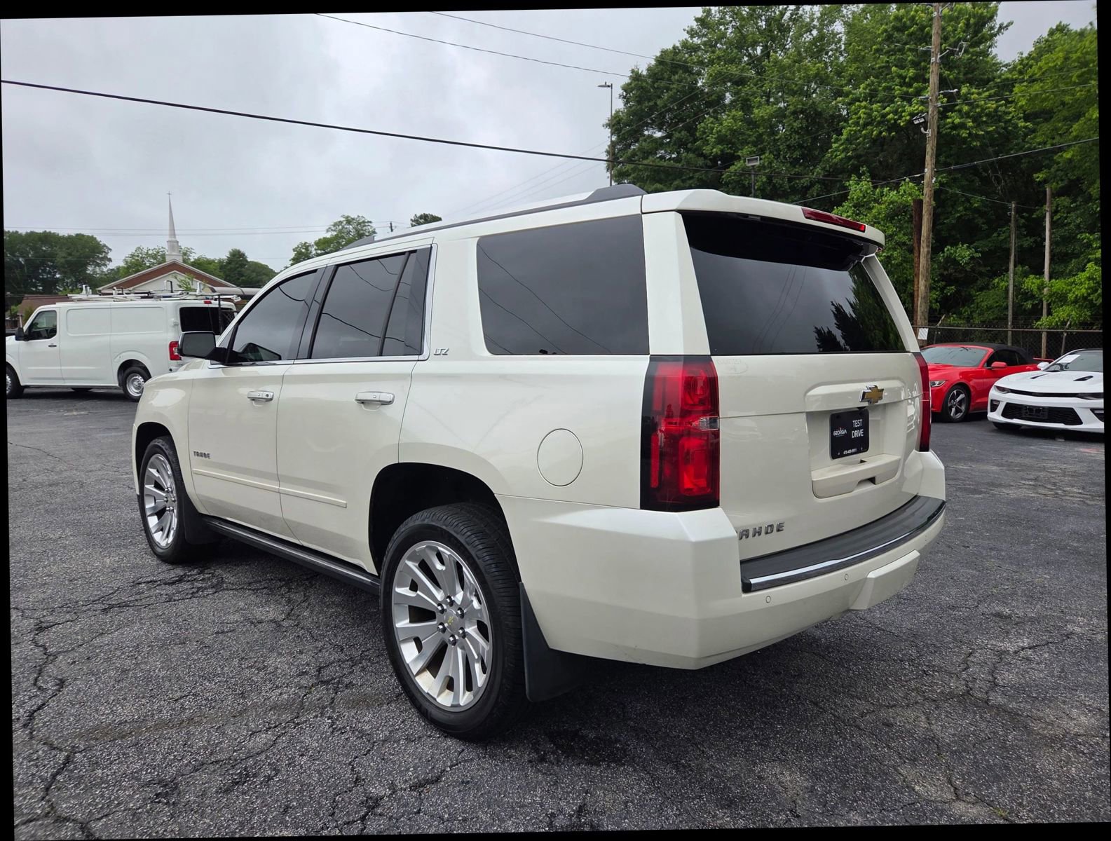 Used 2015 Chevrolet Tahoe LTZ AWD/4WD image 4