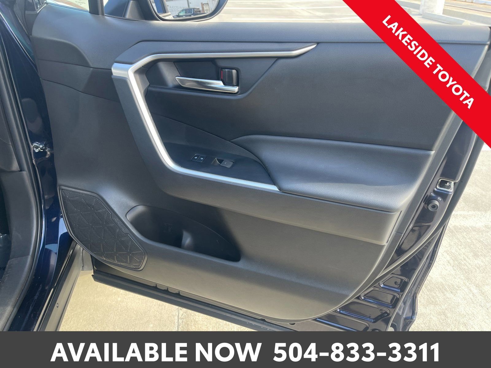 Used 2023 Toyota RAV4 XLE Premium image 18