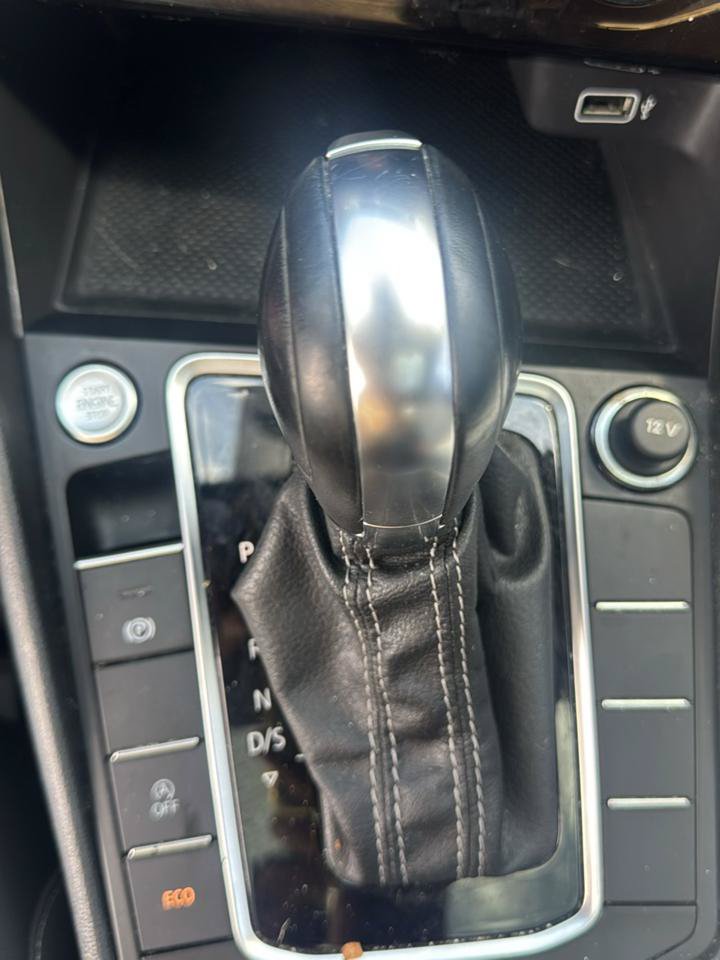 Used 2019 Volkswagen Jetta R-Line FWD image 16