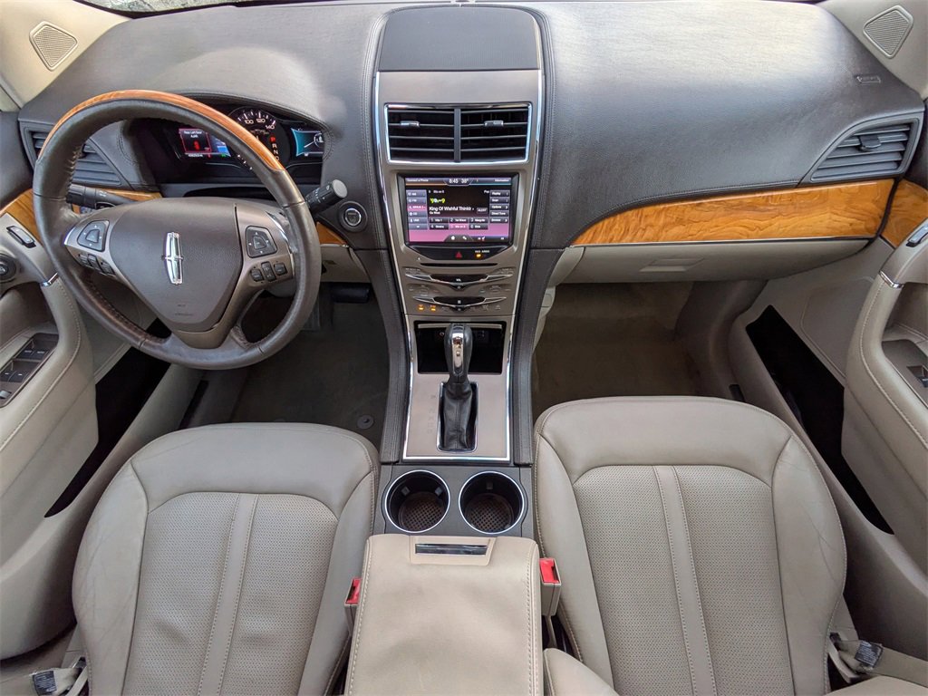 Used 2015 Lincoln MKX FWD w/ Walnut Swirl Wood Package image 15