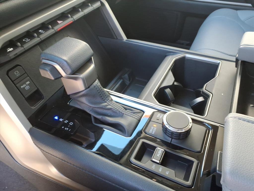 Used 2024 Toyota Tundra Limited image 11
