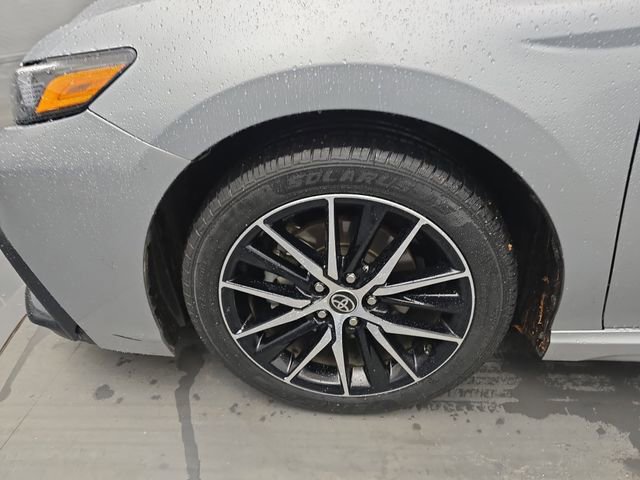 Used 2023 Toyota Camry SE image 15