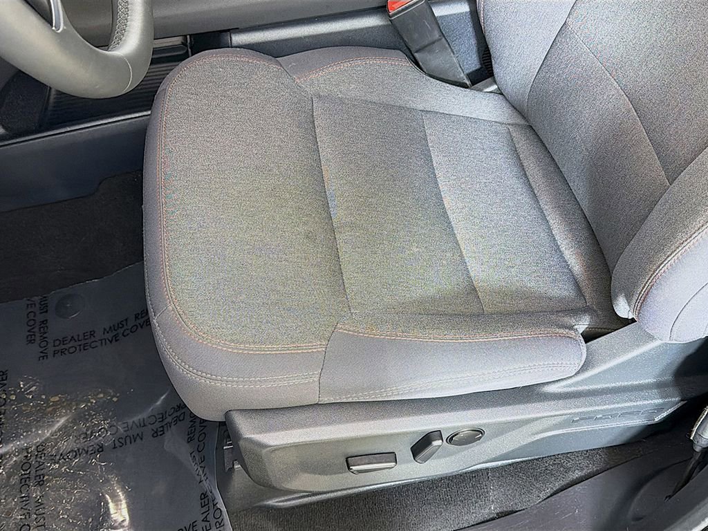 Used 2025 Ford Expedition Active image 21