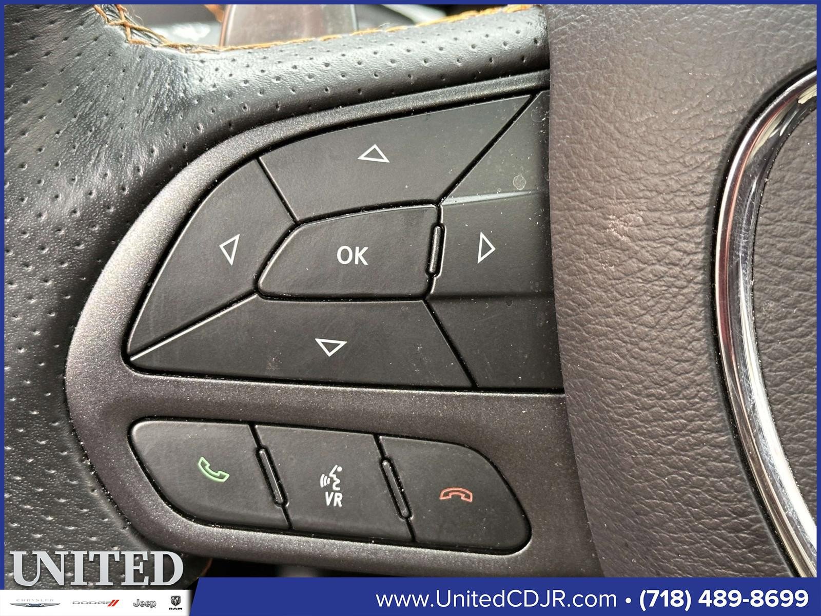 Used 2023 Dodge Durango R/T w/ Hemi Orange Plus Package image 26