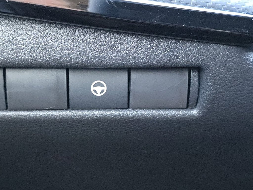 New 2027 Nissan Kicks SR AWD/4WD image 18