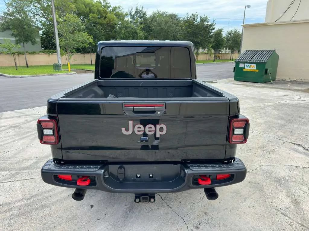 Used 2021 Jeep Gladiator Rubicon AWD/4WD image 6