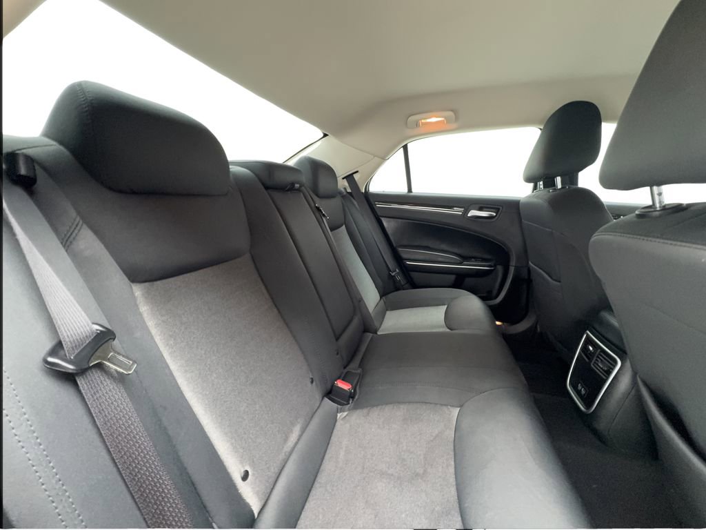 Used 2023 Chrysler 300 Touring w/ Sport Appearance Package RWD image 27