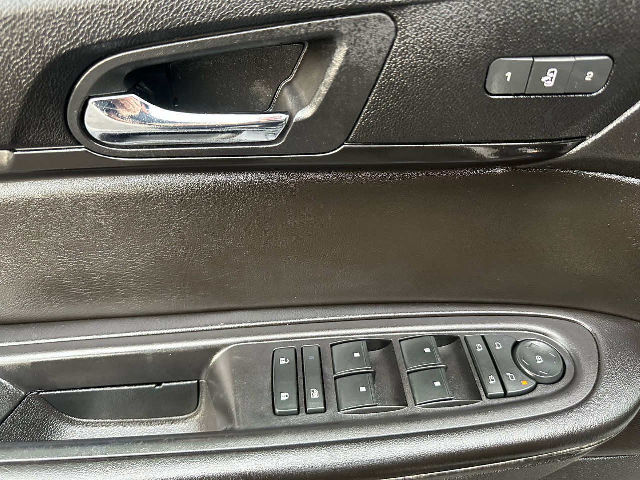 Used 2017 GMC Acadia Limited SLT image 19