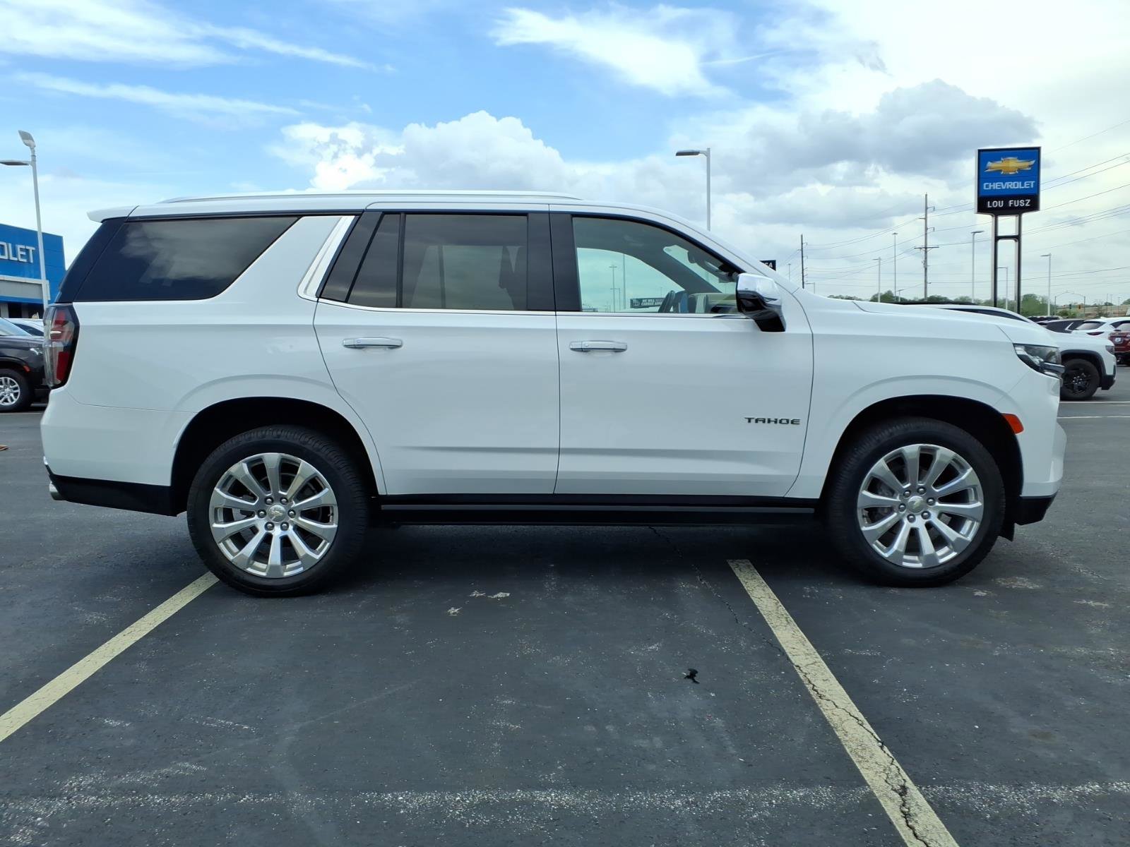 Used 2021 Chevrolet Tahoe Premier w/ Premium Package image 28