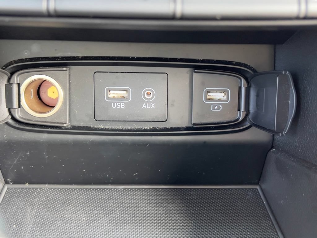 Used 2019 Hyundai Santa Fe SEL FWD image 33
